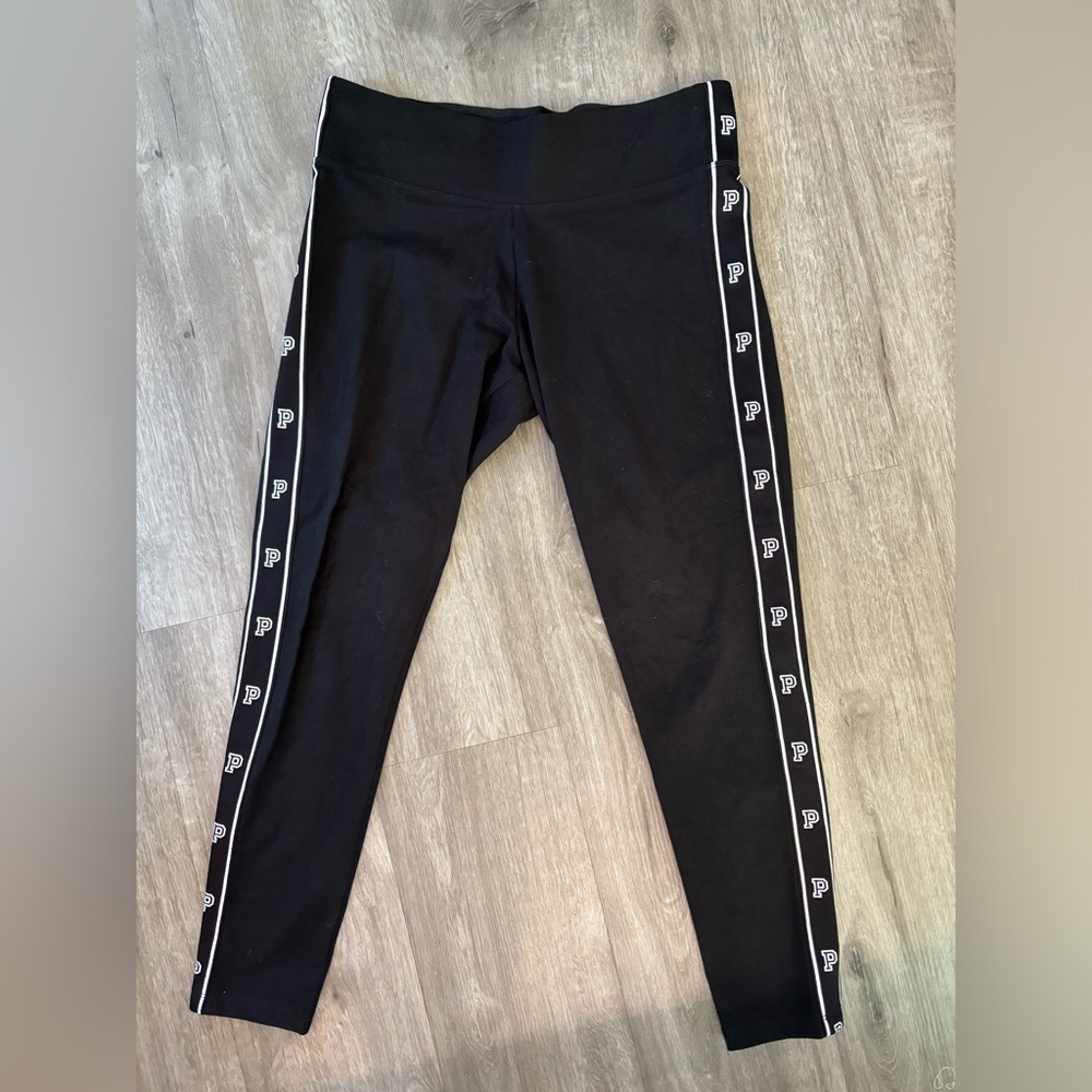 PINK vs yoga leggings large